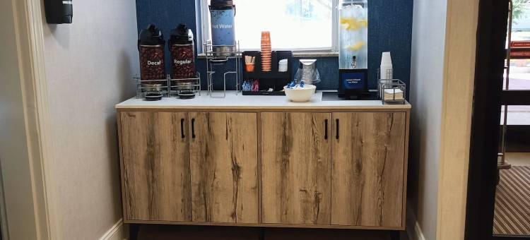 舒适套房酒店维吉尼亚海滩- 诺福克机场(Comfort Inn & Suites Virginia Beach - Norfolk Airport)图片