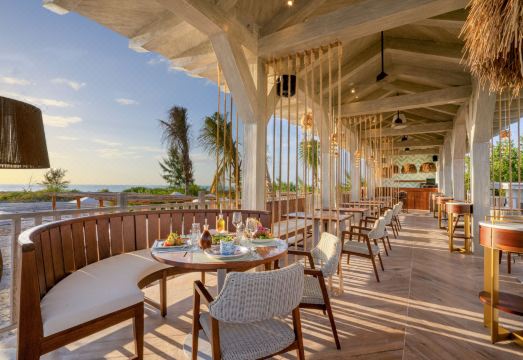 Delek HolboxHotel Overview