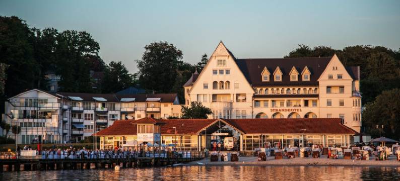 格吕克斯堡斯滕德酒店(Strandhotel Glücksburg)图片