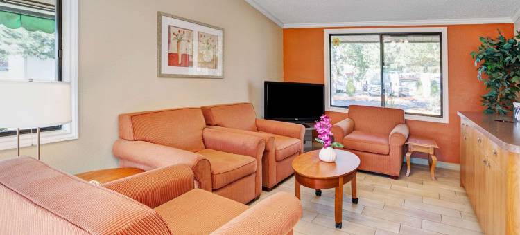 斯特灵海茨骑士酒店(Knights Inn Sterling Heights)图片