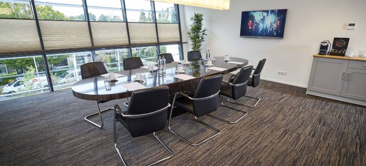 巴德胡弗多普史基浦阿姆拉酒店(Amrâth Apart-Hotel Schiphol Badhoevedorp)图片