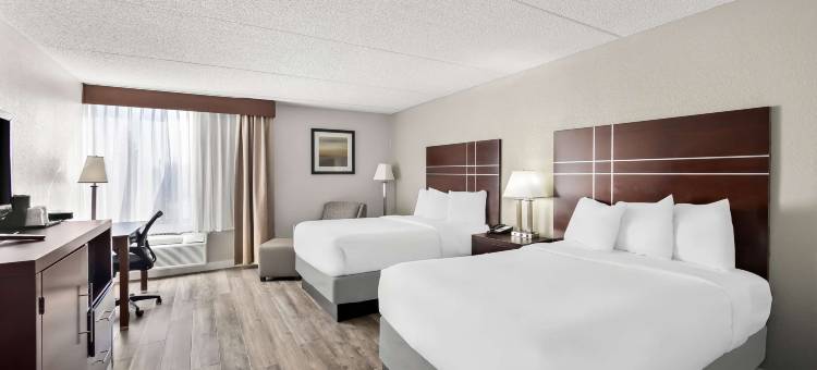 韦恩堡豪华贝斯特韦斯特酒店(Best Western Luxbury Inn Fort Wayne)图片