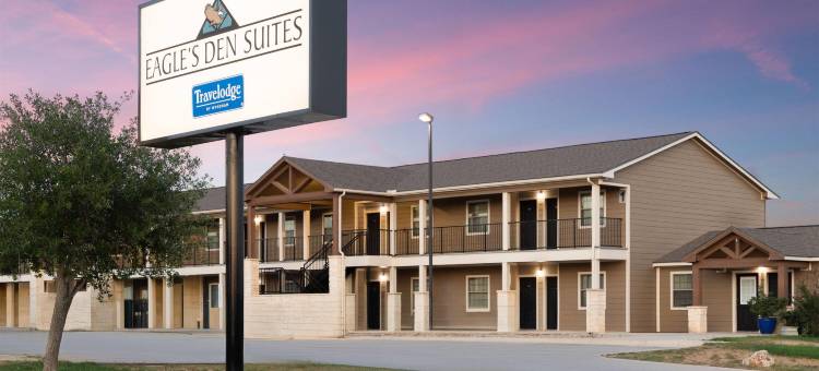 卡里索斯普林斯鹰巢- 温德姆旅屋(Eagle&#x27;s Den Suites Carrizo Springs a Travelodge by Wyndham)图片