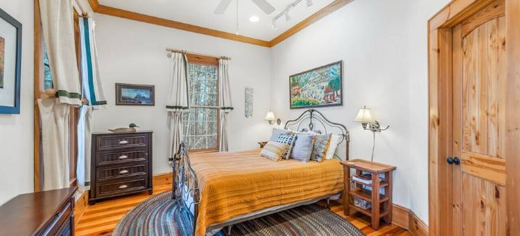 Gated Oasis with Breathtaking Views - Charming Canyon Hideaway图片