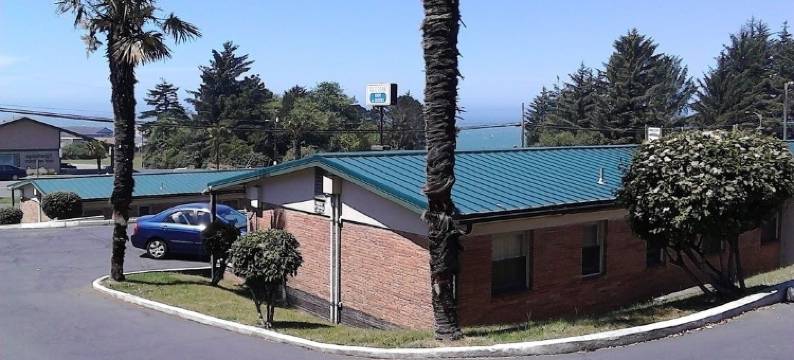 蓝色海岸套房酒店(Blue Coast Inn & Suites)图片