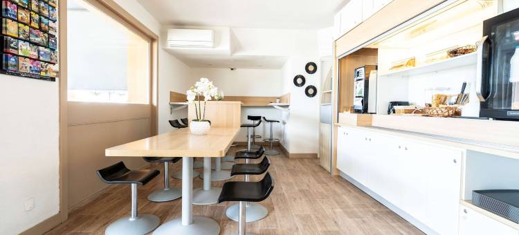 普罗旺斯绿地-基里亚德布里尼奥勒酒店(Kyriad Direct Brignoles - Provence Verte)图片