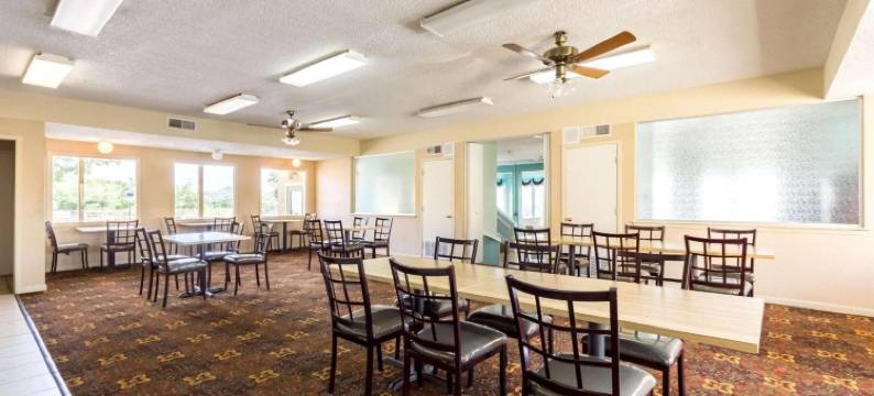 山乡之家套房(Home Suites Hill Country)图片