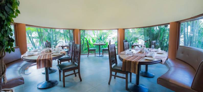 尼南斯大酒店(Neelams the Grand Hotel)图片