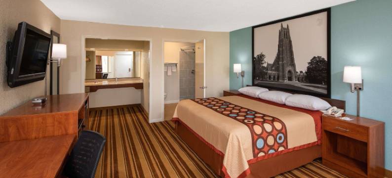 伯灵顿速8酒店(Super 8 by Wyndham Burlington NC)图片