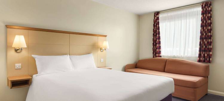 坎诺克诺顿凯恩斯M6收费口温德姆戴斯酒店(Days Inn by Wyndham Cannock Norton Canes M6 Toll)图片