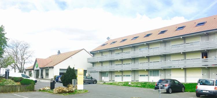 维勒局斯特库尔塔伯康铂酒店(Campanile Villejust - ZA Courtaboeuf)图片