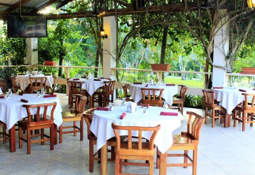 The Log Cab-Inn Hotel Overview