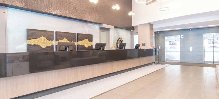 多伦多机场桑德曼签名酒店(Sandman Signature Toronto Airport Hotel)图片