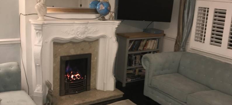 莎士比亚之家,免费停车,市中心地点(Shakespeare House Town Centre Free Parking)图片