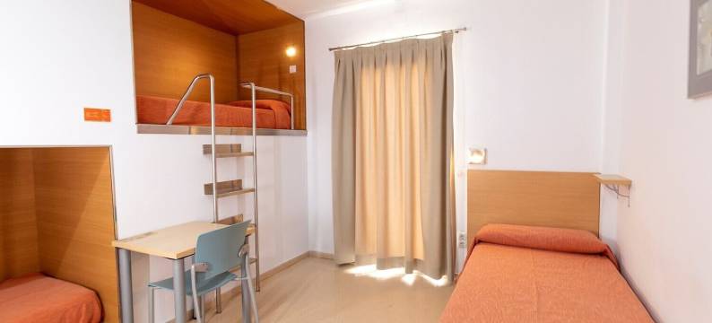 托雷莫里斯英特察芬旅馆(Albergue Inturjoven Torremolinos)图片