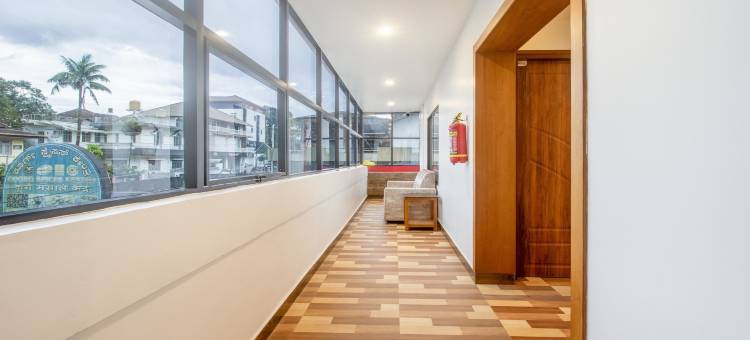 Treebo 精英广场, 距马迪凯里堡700米(Treebo Elite Plaza, 700 Mtrs from Madikeri Fort)图片