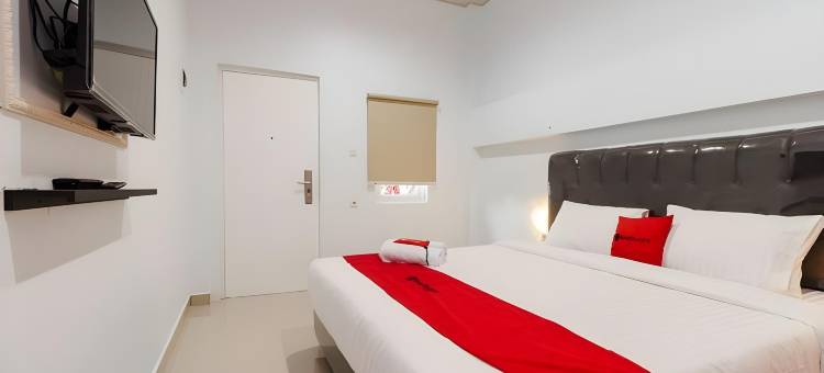 红多兹Plus酒店-近巨港埃肯购物中心2号(RedDoorz Plus Near Palembang Icon Mall 2)图片