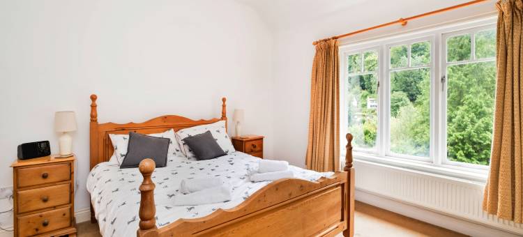 Lodge by River Wye with Private River Access图片