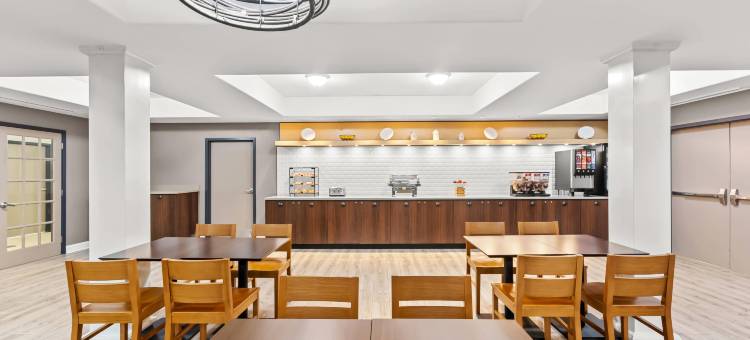 伊丽莎白敦丽笙乡村套房酒店(Country Inn & Suites by Radisson, Elizabethtown, KY)图片