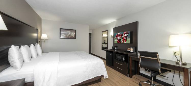 亨茨维尔红屋顶PLUS+酒店(Red Roof Plus+ Huntsville)图片