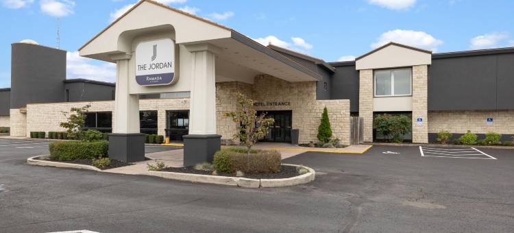 约旦灯塔港畔华美达酒店(Ramada by Wyndham Jordan/Beacon Harbourside Resort)图片