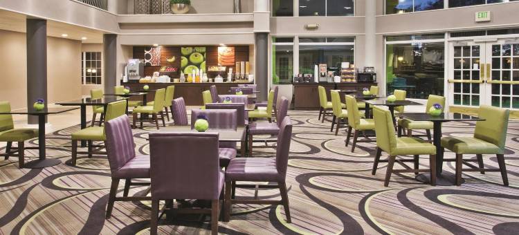 图森机场拉昆塔温德姆套房酒店(La Quinta Inn & Suites by Wyndham Tucson Airport)图片