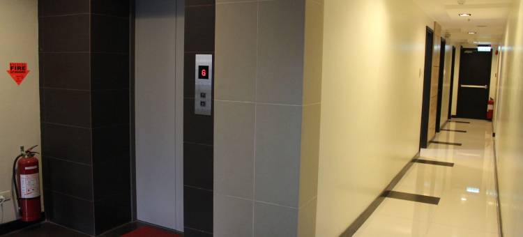 18套房公寓(The Studio 18 Residences)图片