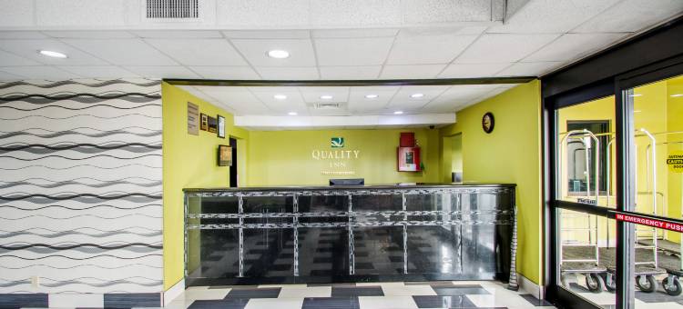 普拉特维尔I-65凯艺酒店(Quality Inn Prattville I-65)图片