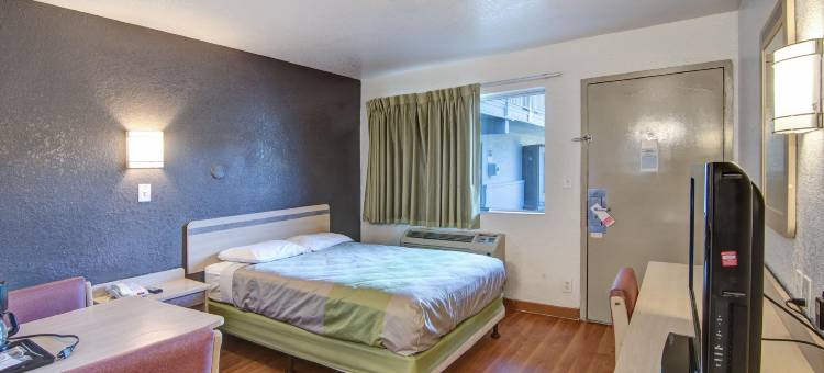 德克萨斯大草原城 6 号开放式客房酒店(Studio 6 Grand Prairie, TX)图片