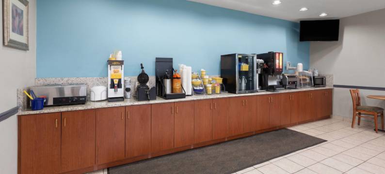 西福德戴斯套房酒店(Days Inn & Suites by Wyndham Seaford)图片