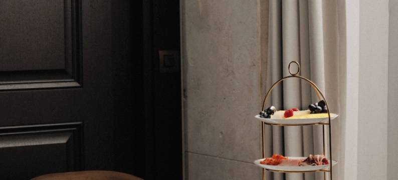 MYTHIC SANA 市中心套房 - 新开业(MYTHIC SANA Downtown Suites - New Opening)图片