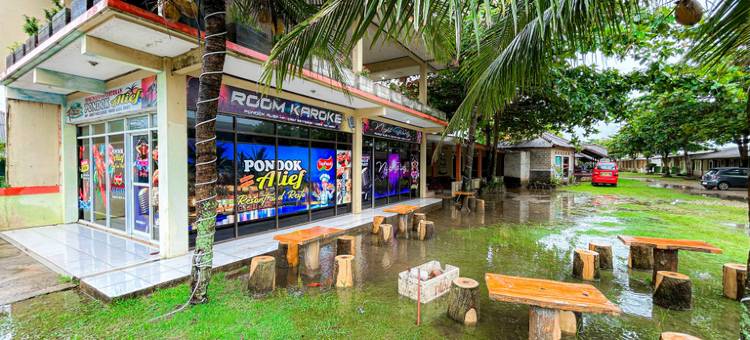 RedDoorz at Pondok Alief near Pantai Ujung Genteng 3图片