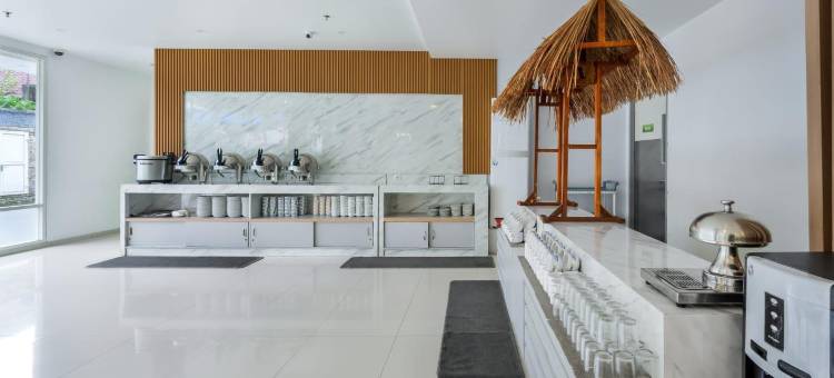 丹绒卡朗波普酒店(Pop! Hotel Tanjung Karang)图片