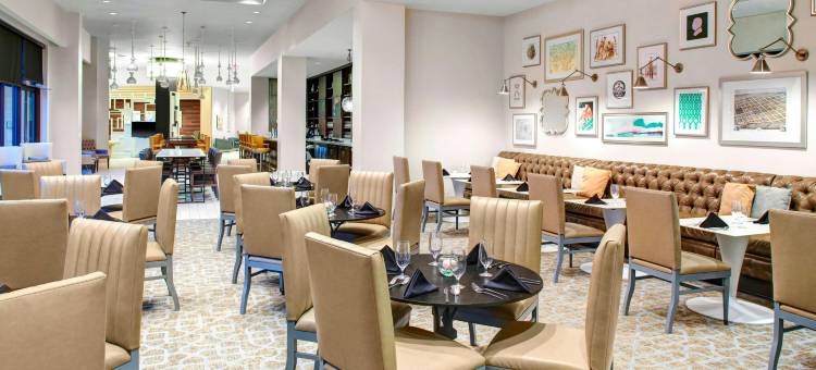 麦金尼喜来登酒店(Sheraton McKinney Hotel)图片