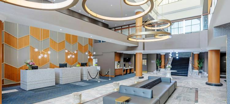 桑德曼标志米西索加酒店(Sandman Signature Mississauga Hotel)图片
