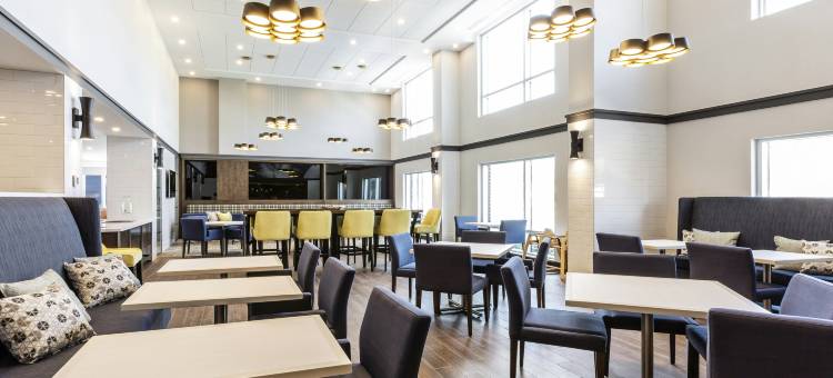 魁北克市博波特希尔顿欢朋酒店(Hampton Inn & Suites by Hilton Quebec City Beauport)图片