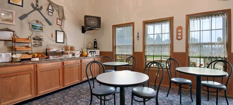 佩拉温德姆速8酒店(Super 8 by Wyndham Pella)图片