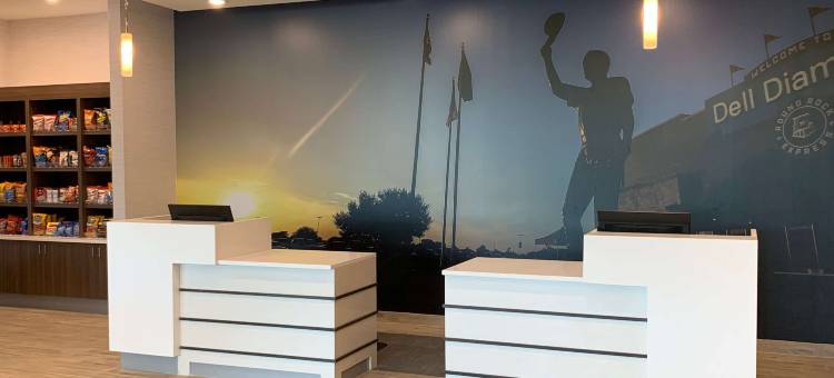 靠近卡拉哈里的拉昆塔温德姆酒店套房(由温汉姆提供服务)(La Quinta Inn & Suites by Wyndham Round Rock Near Kalahari)图片