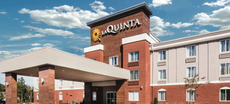 米利奇维尔拉昆塔温德姆套房酒店(La Quinta Inn & Suites by Wyndham Milledgeville)图片