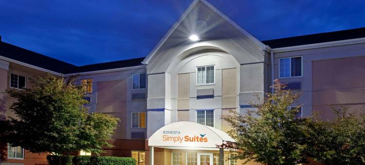 芝加哥沃基根索尼斯塔简单套房酒店(Sonesta Simply Suites Chicago Waukegan)图片