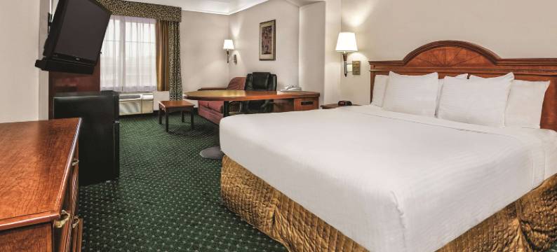 斯蒂芬维尔拉昆塔温德姆套房酒店(La Quinta Inn & Suites by Wyndham Stephenville)图片