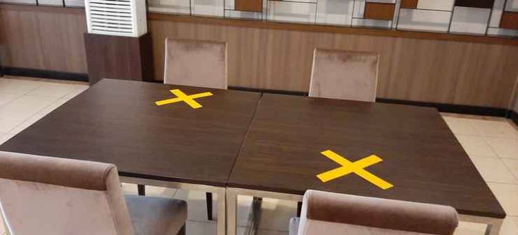 特加尔卡利塔酒店(Karlita Hotel Tegal)图片