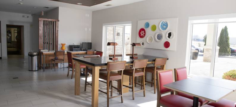 洲际酒店集团托莱多西拿破仑智选假日酒店(Holiday Inn Express Toledo West - Napoleon, an IHG Hotel)图片