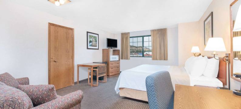 西拉皮德城温德姆戴斯酒店(Days Inn by Wyndham West Rapid City)图片