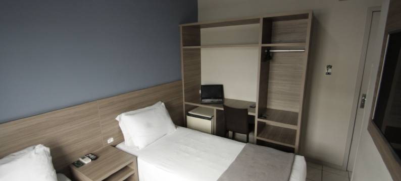 甘迺迪斯莱姆酒店(Kennedy Slim Hotel)图片