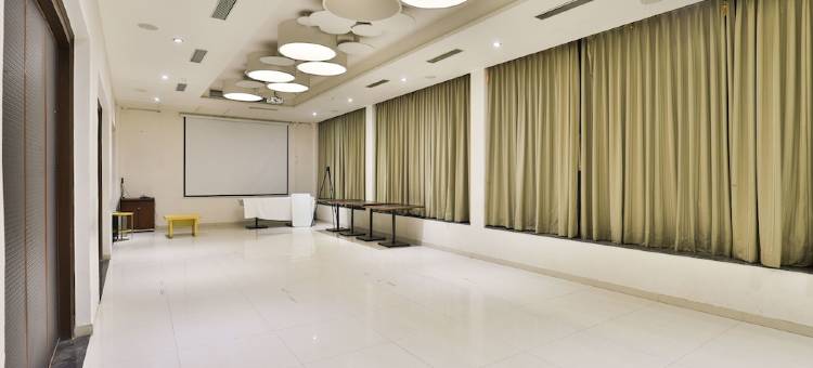 OYO 13479 纳克萨特拉大酒店(OYO 13479 Hotel Grand Nakshatra)图片