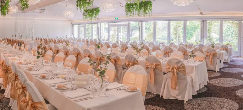 格伦套房酒店(The Glen Hotel and Suites)图片