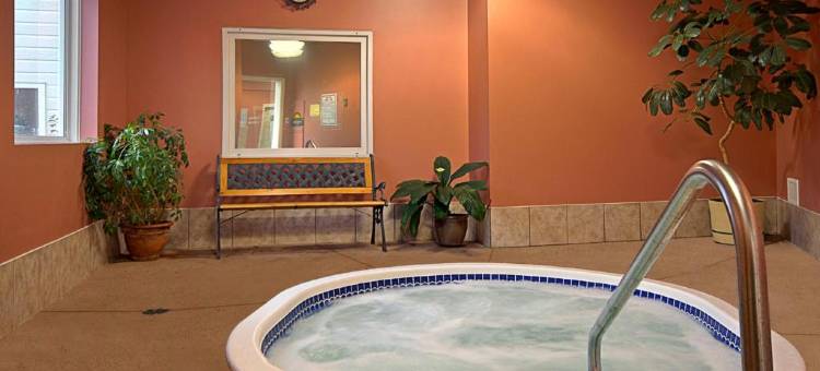 潘提顿戴斯酒店及会议中心(Days Inn by Wyndham Penticton Conference Centre)图片
