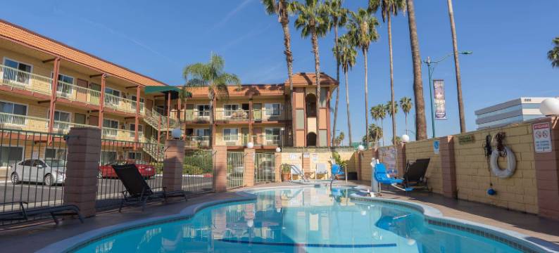 阿纳海姆迪士尼乐园大道速 8 酒店(Super 8 by Wyndham Anaheim/Disneyland Drive)图片