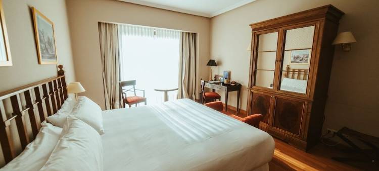 巴塞罗莱昂月亮伯爵酒店(Barceló León Conde Luna)图片